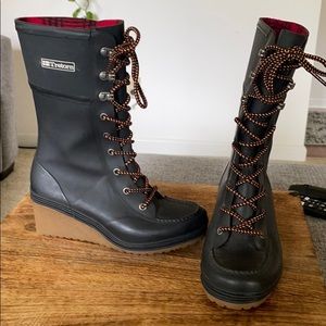 Tretorn wedged rain boots size 6